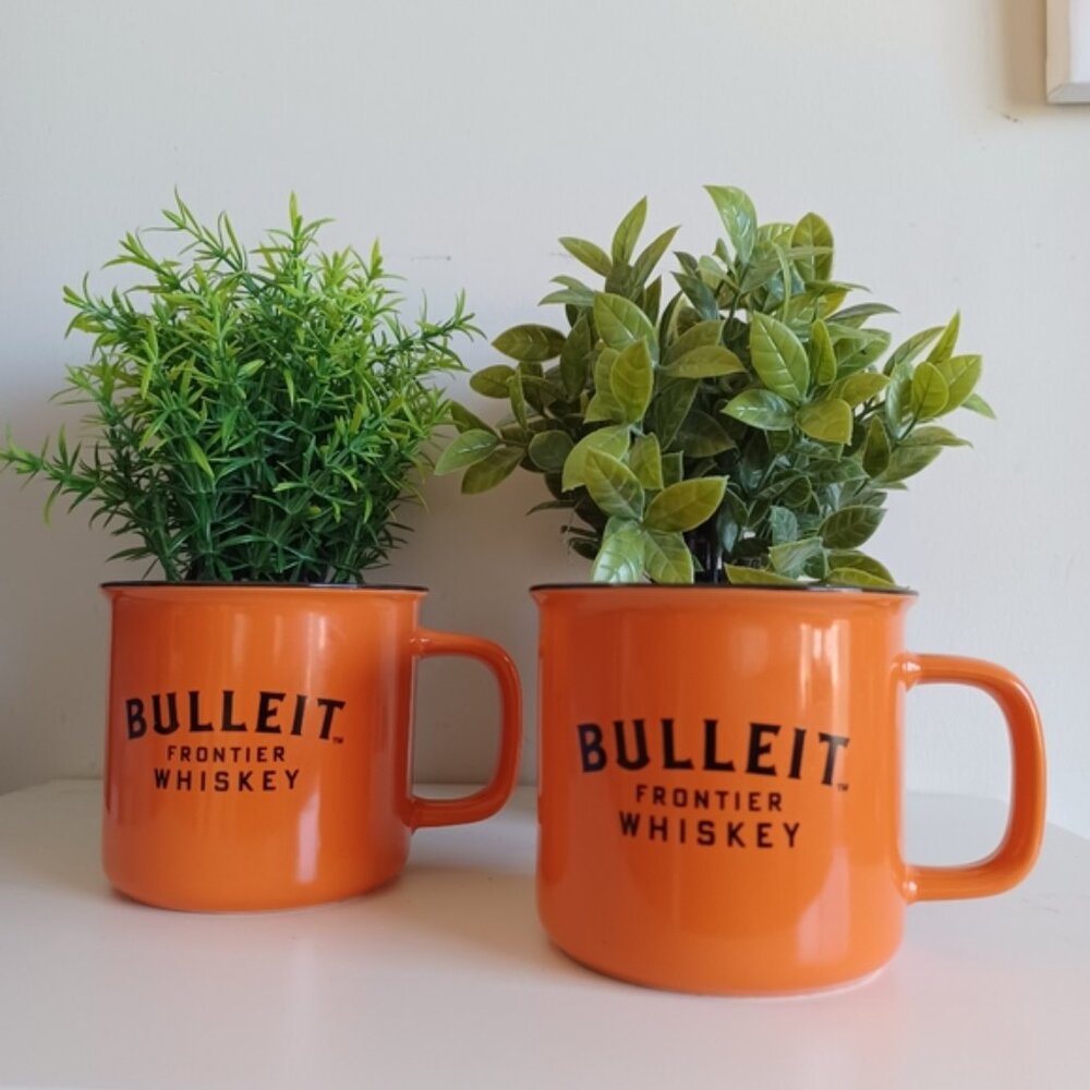 Bulleit Frontier Whiskey Campfire Coffee Mugs Set of 2 Black 8 oz NWOT - Picture 2 of 5